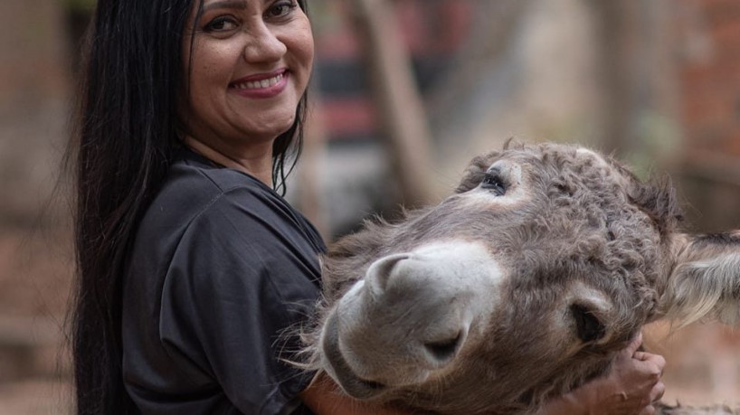 Autora do projeto de lei, a vereadora Jacqueline Gouveia é ativista animal