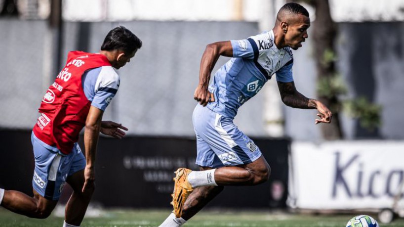 Lucas Pires, lateral-esquerdo do Santos