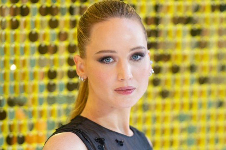 Jennifer Lawrence anuncia sua segunda gravidez
