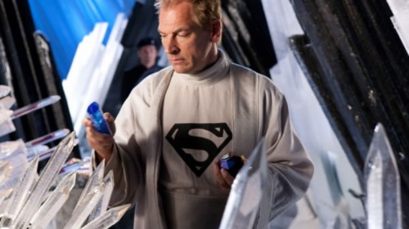 Julian Sands viveu o pai biológico do Super-Homem, na série 