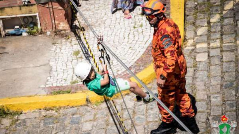 O evento acontece na véspera da Corrida do Fogo, que acontece neste domingo, 2, em homenagem ao Dia dos Bombeiros