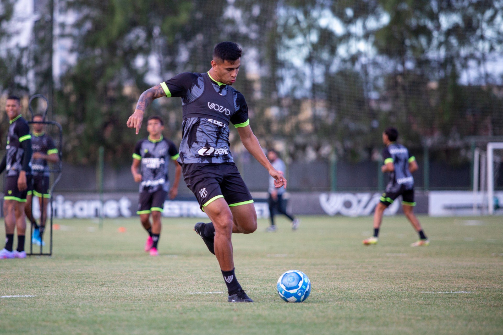 Ceará segue preparação para encarar Sampaio Corrêa e deve ter mudanças no  time titular | Esportes | OPOVO+