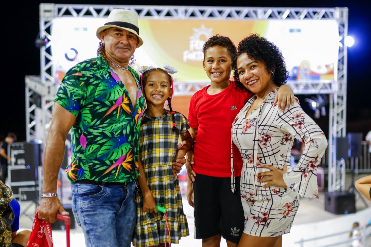 FORTALEZA-CE, BRASIL, 01-07-2023: Familia Albuquerque. Movimentação na Beira Mar com o começo das ferias. (Foto: Aurelio Alves/O Povo)(Foto: AURÉLIO ALVES)