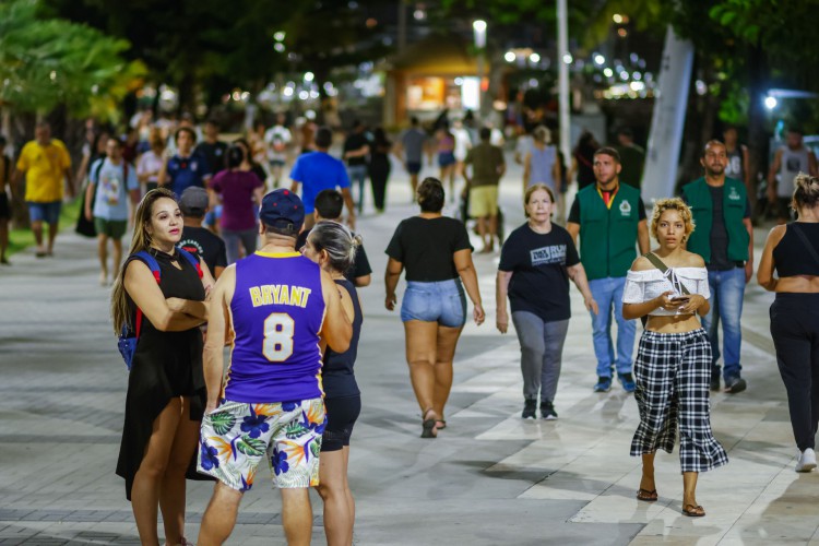 FORTALEZA-CE, BRASIL, 01-07-2023: Movimentação na Beira Mar com o começo das ferias. (Foto: Aurelio Alves/O Povo)(Foto: AURÉLIO ALVES)