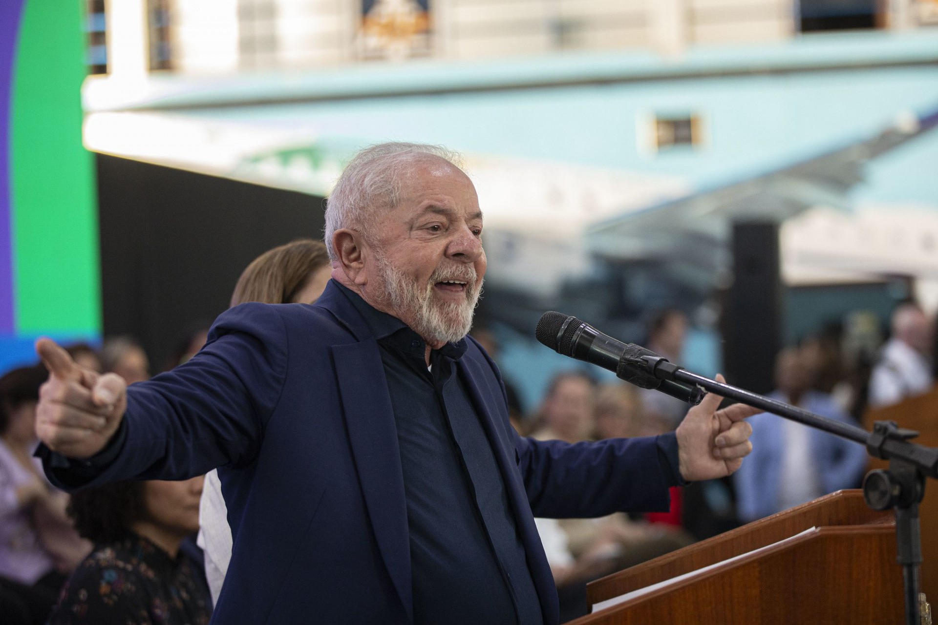 Lula sanciona lei da igualdade salarial entre homens e mulheres (Foto: Joédson Alves/Agência Brasil)