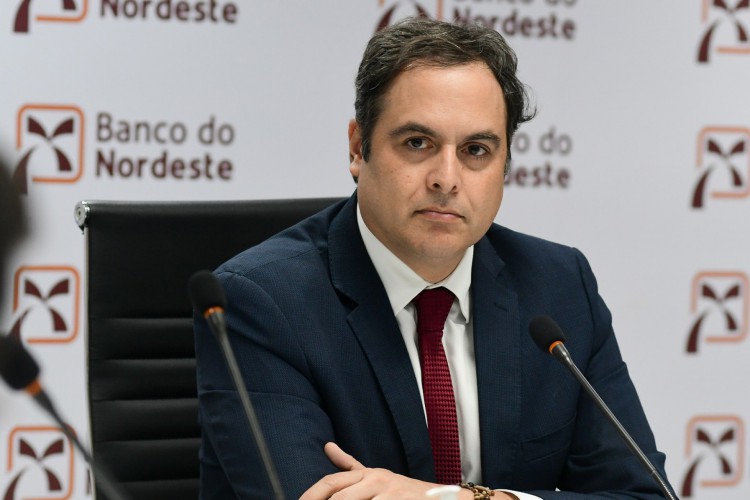 Paulo Câmara explica que 78% do que estava previsto no Fundo Constitucional de Financiamento do Nordeste (FNE) já foi aplicado