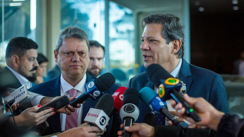 ￼TARCÍSIO se reuniu ontem com o ministro da Fazenda Fernando Haddad