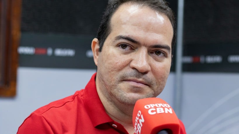 FORTALEZA, CEARÁ, BRASIL, 06-07-2023: Presidente do Fortaleza Esporte Clube, Marcelo Paz em entrevista na Rádio O Povo. (Foto: Samuel Setubal)