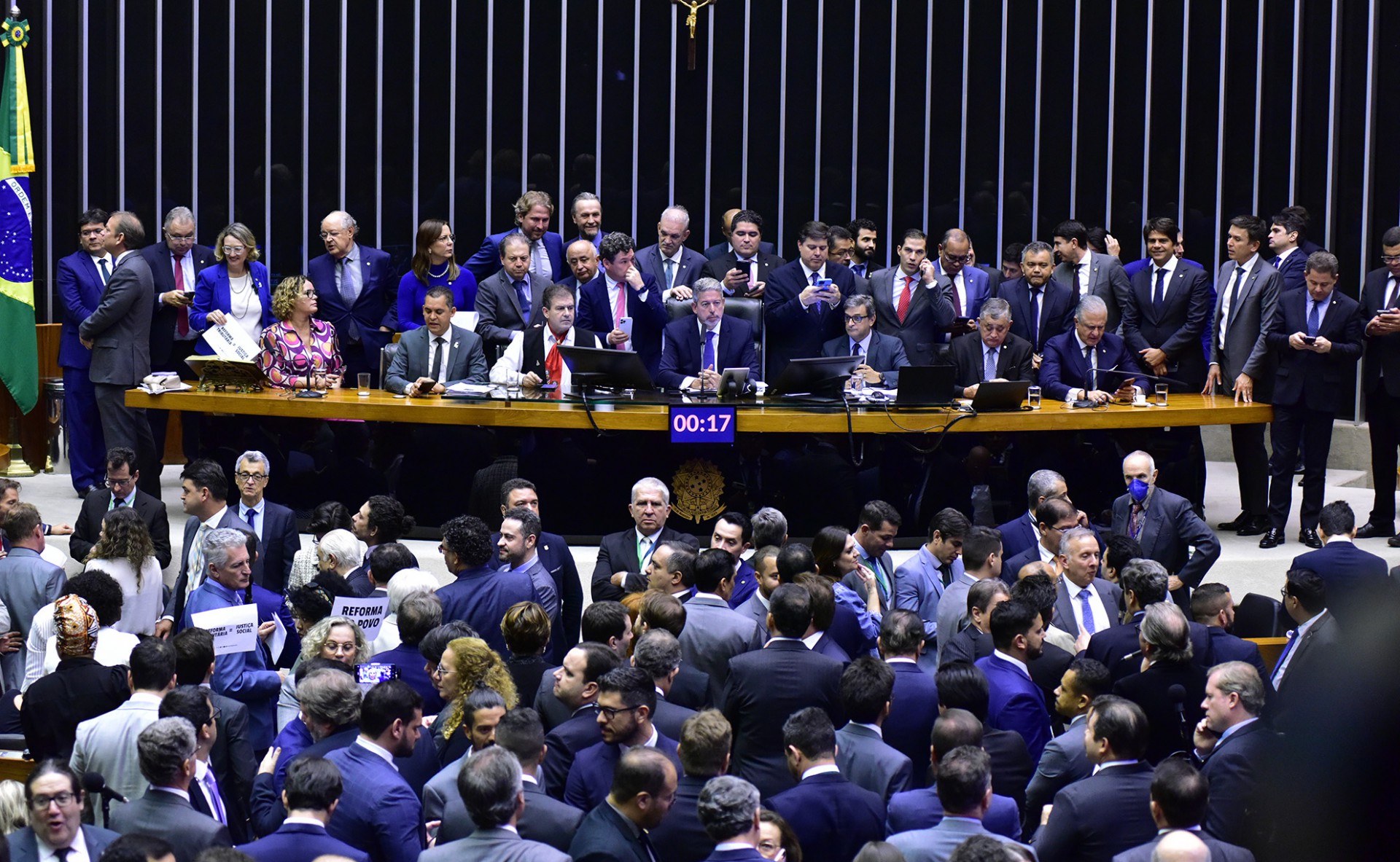 Câmara dos Deputados votou ao longo de dois dias três propostas que tratam do chamado pacote de ajuste fiscal (Foto: Zeca Ribeiro/Câmara dos Deputados)