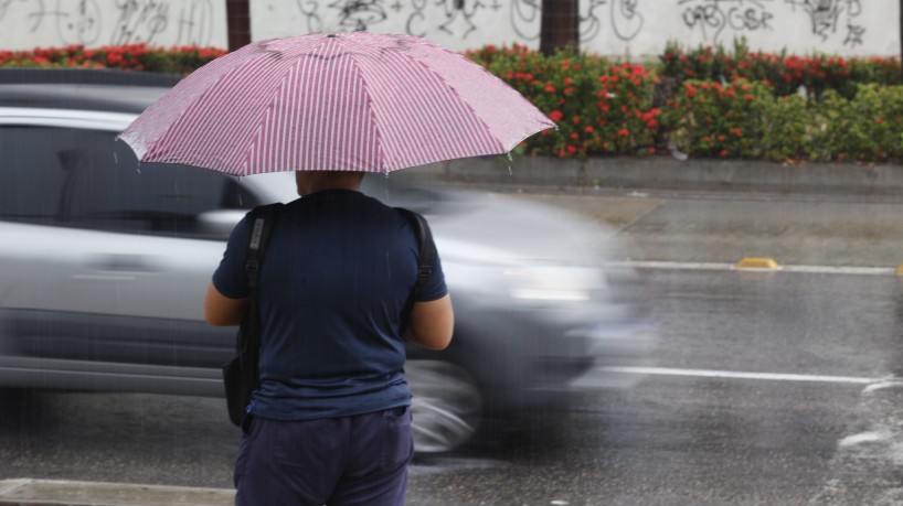 Foto de apoio ilustrativo. Cariri e sul do Sertão Central e Inhamuns poderá ter chuva isolada, passageira e fraca