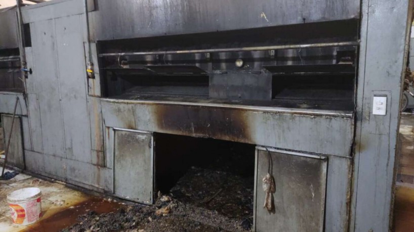 O forno do estabelecimento foi danificado e os pães queimados. Não houve vítimas na ocorrência