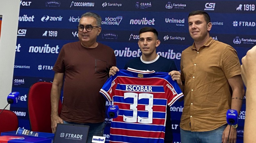 Lateral-esquerdo Gonzalo Escobar é apresentado oficialmente no Fortaleza