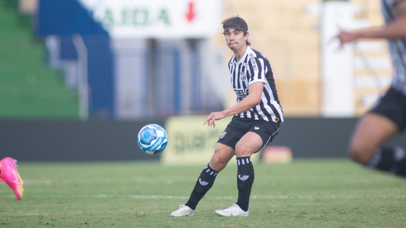 Zé Ricardo, volante do Ceará, soma seis jogos pela equipe