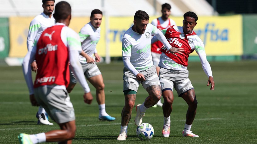 Zé Rafael, do Palmeiras, durante treinamento, na Academia de Futebol.