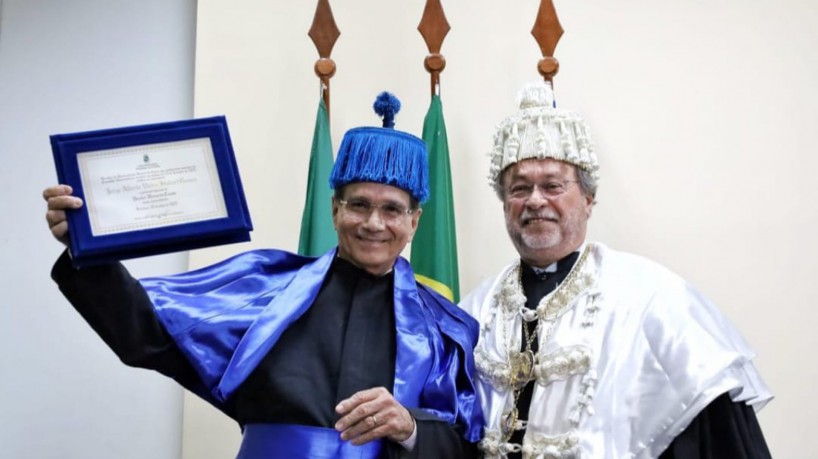 O empresário Beto Studart recebeu o título de Doutor Honoris Causa pela Universidade Federal do Ceará (UFC)