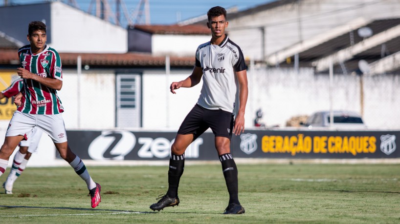 Yago Lincoln, zagueiro do Ceará, contra o Fluminense pelo Campeonato Brasileiro Sub-20