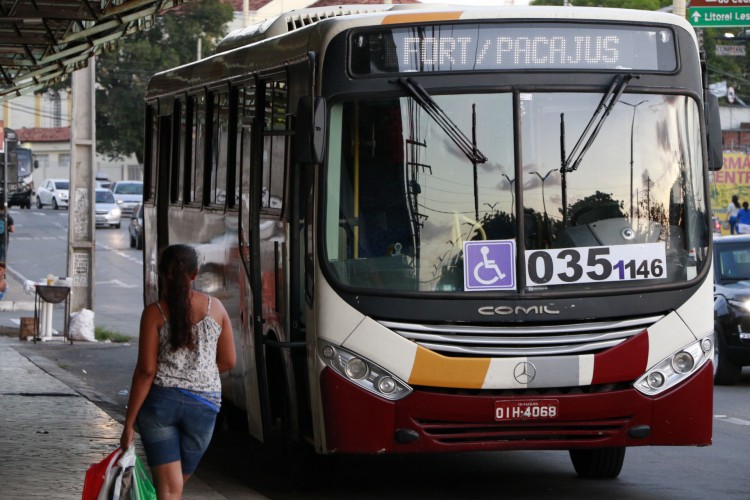 Será necessário apresentar carteira de estudante válida para a macrorregião