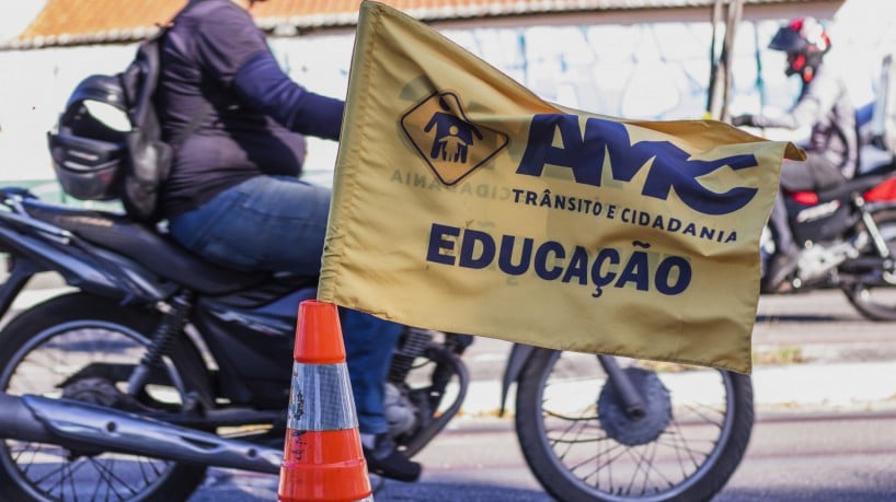 FORTALEZA, CEARÁ, BRASIL, 27-07-2023: AMC realiza ação para conscientizar motoqueiros. (Foto: Fernanda Barros/ O Povo)