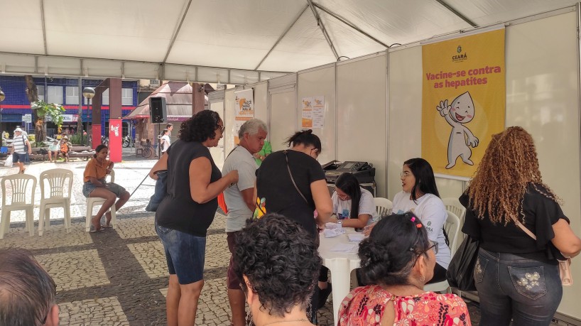 ￼População foi atentida na Praça do Ferreira