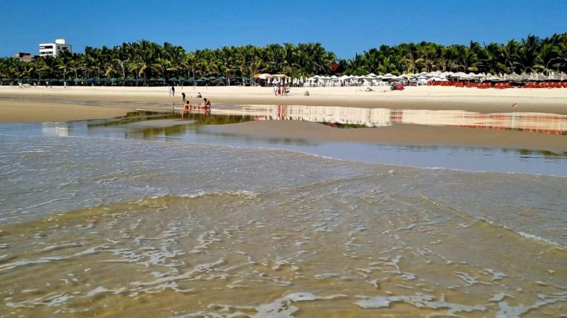 O litoral cearense apresenta 51 trechos próprios para banho