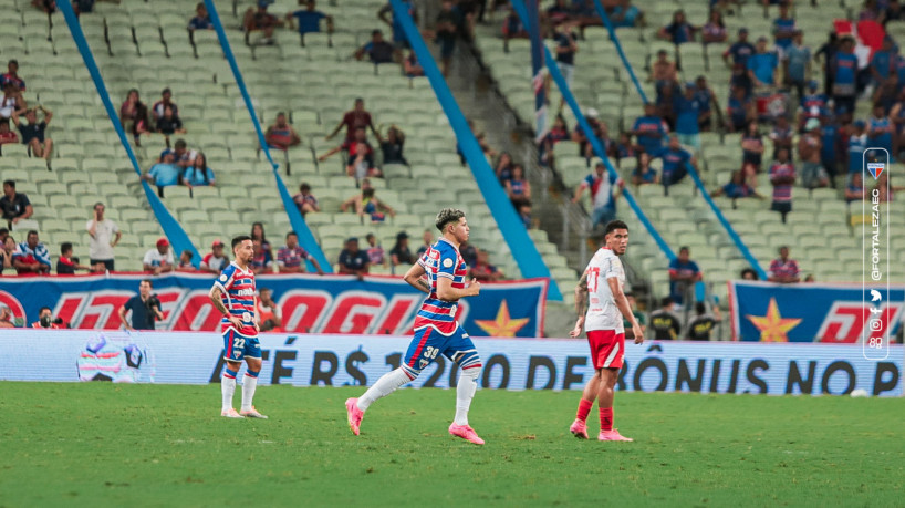 Atacante Imanol Machuca em campo pela primeira vez com a camisa do Fortaleza