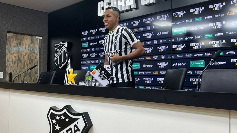 Volante Breno é apresentado oficialmente pelo Ceará