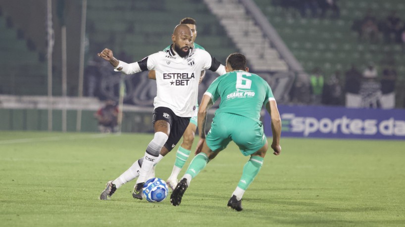 Chay foi titular do Ceará contra o Guarani, em duelo pelo returno 
da Série B