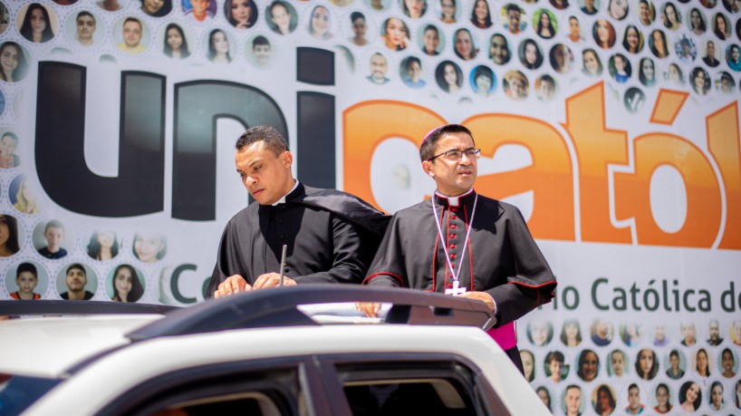 Novo bispo da diocese de Quixadá toma posse em cerimônia oficial neste sábado, 5