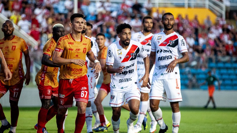 Ferroviário e Princesa do Solimões em partida válida pela segunda fase da Série D