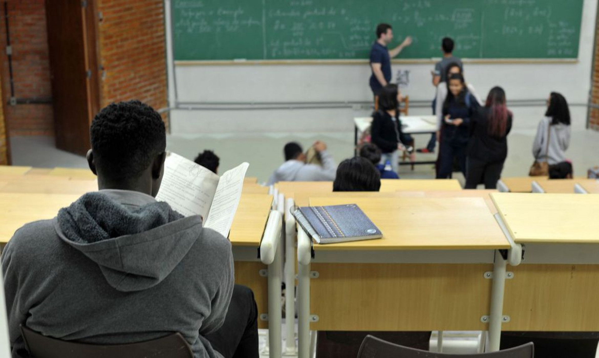 UnB foi a primeira universidade federal a adotar sistema de cotas raciais


UnB reserva vagas para negros desde o vestibular de 2004


Percentual de negros com diploma cresceu quase quatro vezes desde 2000, segundo IBGE (Foto: Marcello Casal Jr/Agência Brasil)