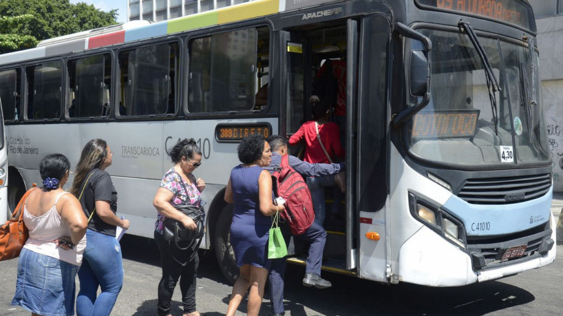 Menor preço faria mais brasileiros usarem transporte público, diz CNI