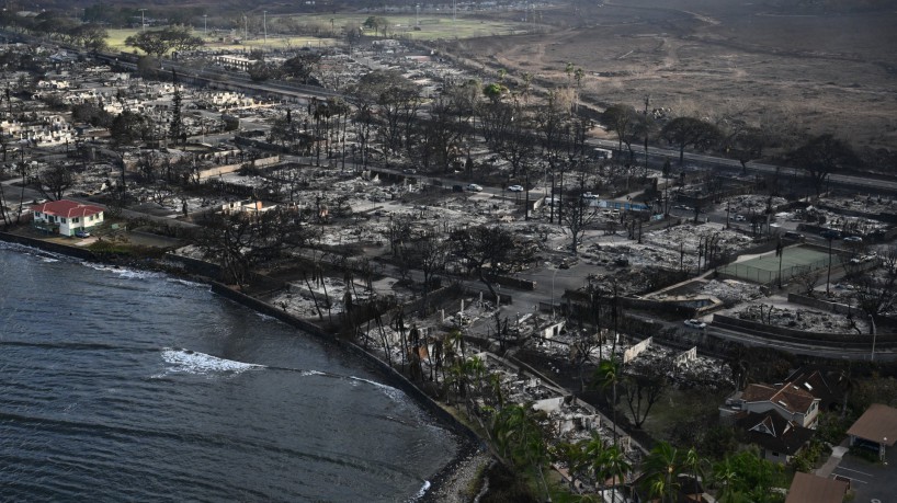 O incêndio que aconteceu no Havaí é considerado o mais letal registrado nos Estados Unidos em 100 anos e afetou ou destruiu mais de 2.200 estruturas no povoado costeiro de Lahaina, no oeste do Mauí