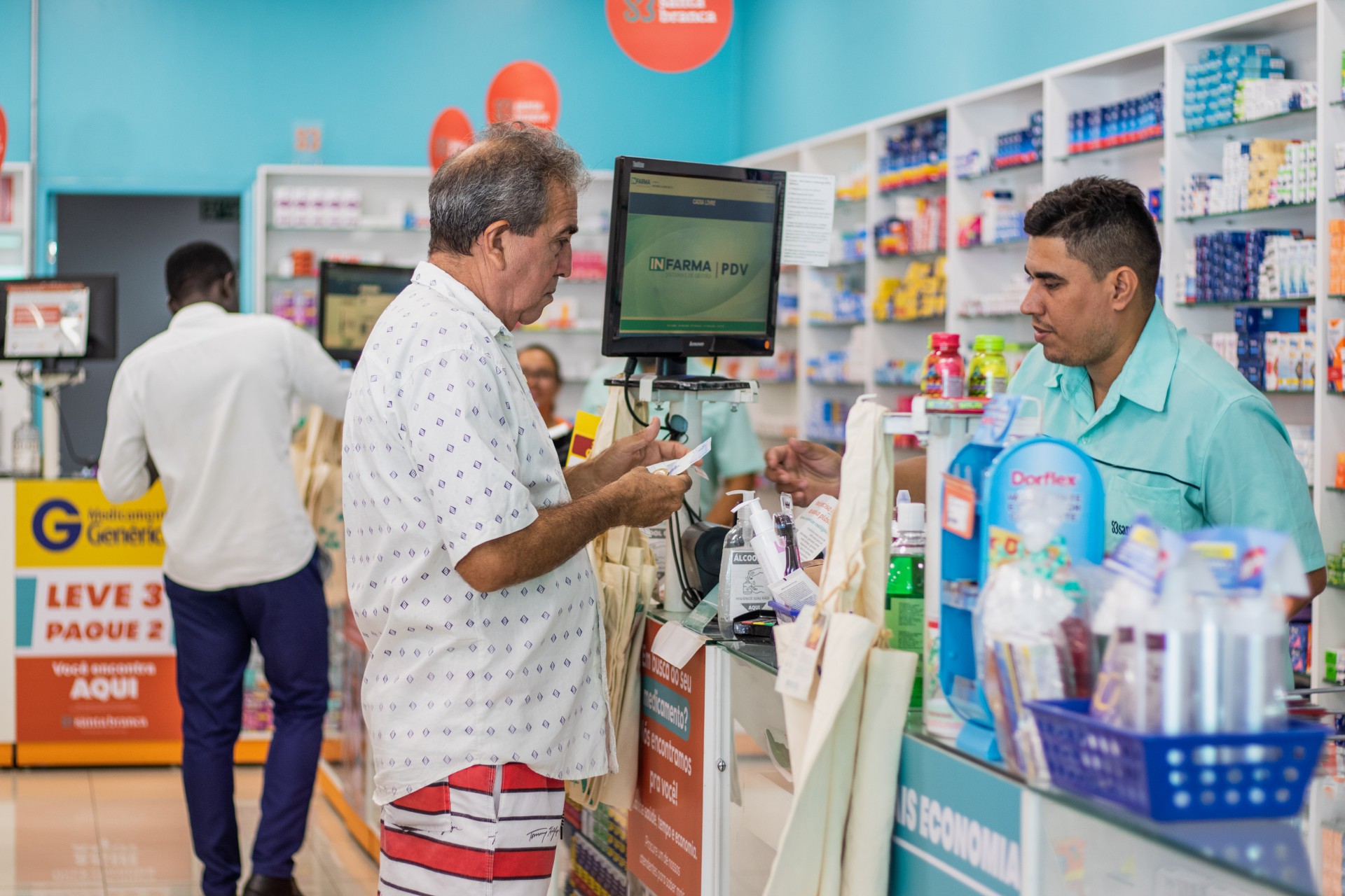 A atividade comercial que mais cresceu no período foi o de artigos farmacêuticos, médicos, ortopédicos, de perfumaria e cosméticos (Foto: FERNANDA BARROS)