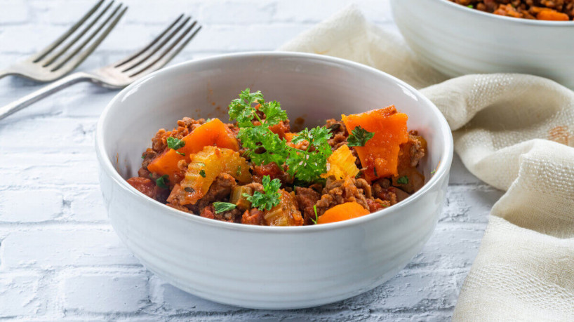 Batata-doce com carne moída (Imagem: BBA Photography | Shutterstock)