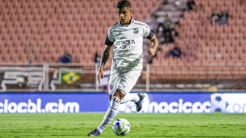 David Ricardo, zagueiro do Ceará, durante jogo contra o Vitória, pela Série B