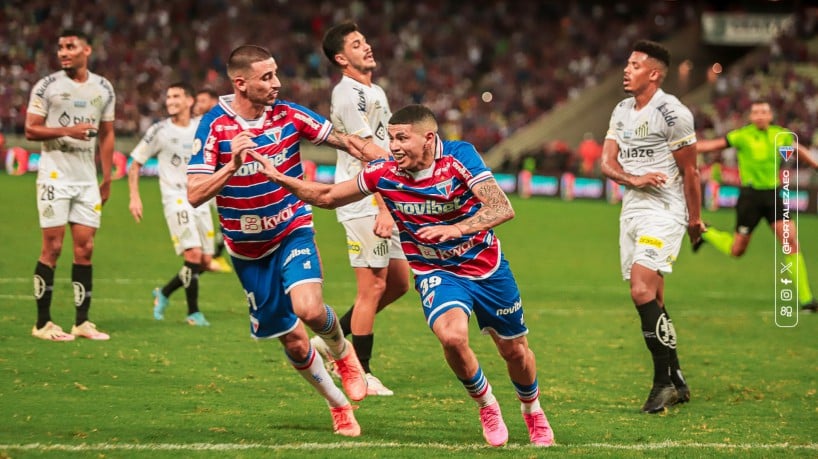 Imanol Machuca comemorando seu primeiro gol com a camisa do Fortaleza