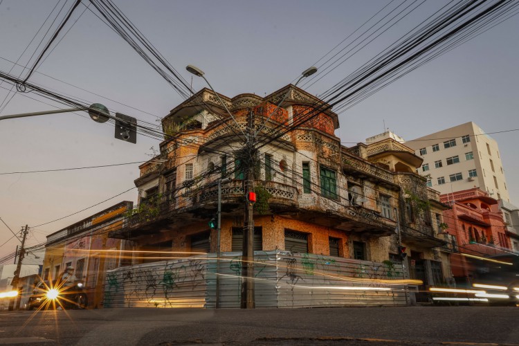 Casarão no Bairro Jacareganga