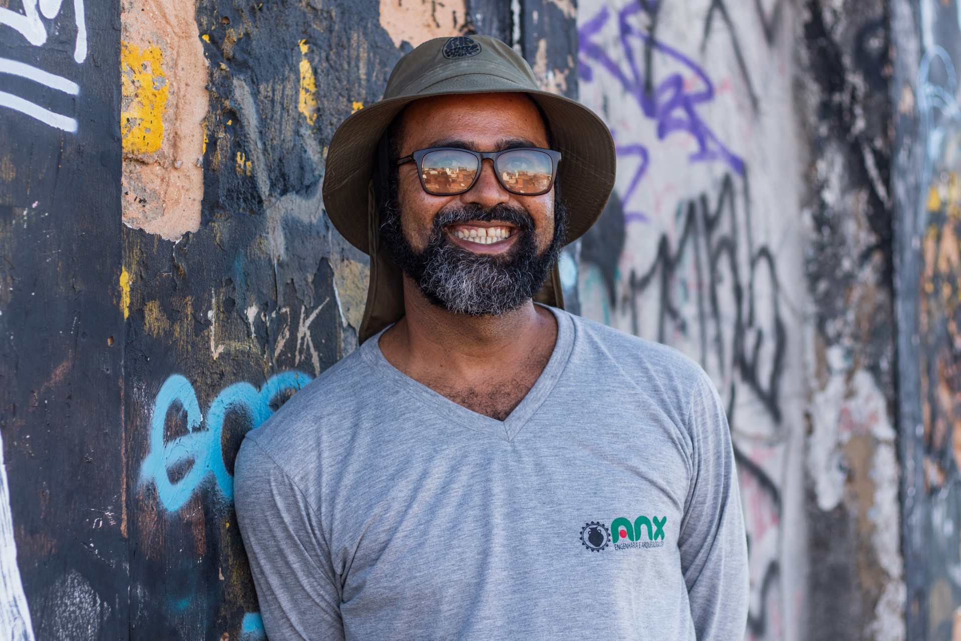 Josué é coordenador de campo no estudo arqueológico(Foto: FERNANDA BARROS)