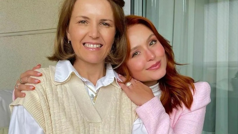 Larissa Manoela e a mãe Silvana Taques