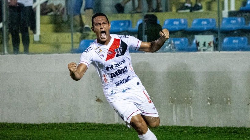 Adversário do América na Copa do Brasil, Ferroviário vive ótima