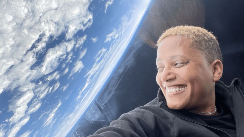 Sian Proctor foi a primeira mulher negra a pilotar uma espaçonave