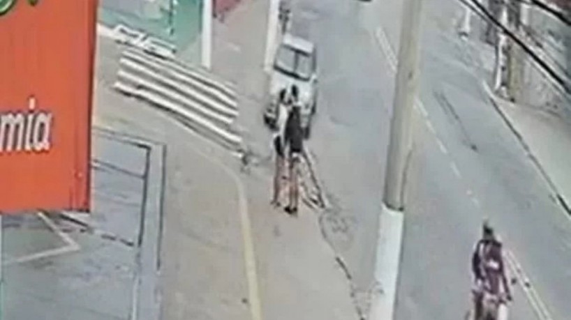 Casal passeava com o cachorro e foi atropelado por um motorista alcoolizado em São Paulo