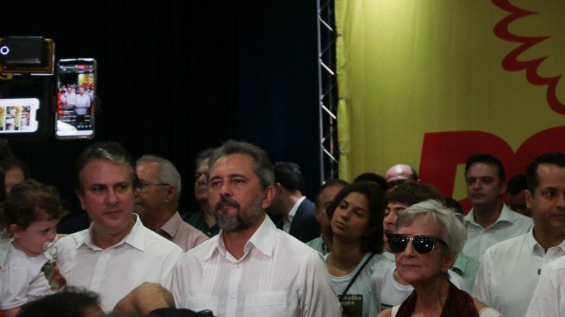 FORTALEZA, CEARÁ, BRASIL 26-08-2023:  Posse do Eudoro Santana como presidente do PSB-CE, nas fotos: Eudoro Santana,  Camilo Santana e Elmano. (Foto: Yuri Allen/Especial para  O Povo)