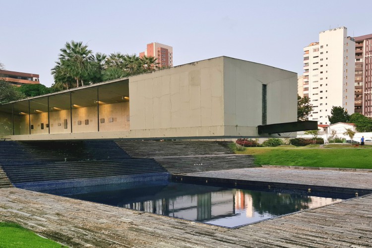 ￼MAUSOLÉU Castelo Branco será retirado do Palácio da Abolição