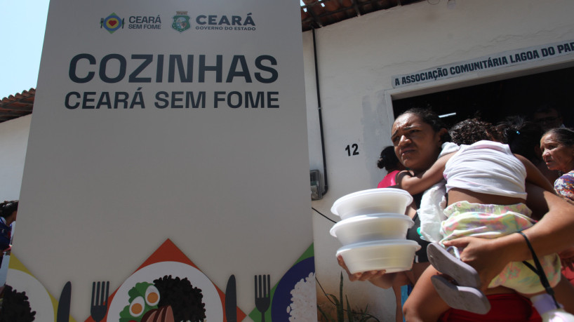 Primeira cozinha solidária inaugurada no programa está localizada na Associação Comunitária Lagoa do Papicu, em Fortaleza. A Capital deve receber mais 12 espaços até o fim da semana, que atenderão população em vulnerabilidade social