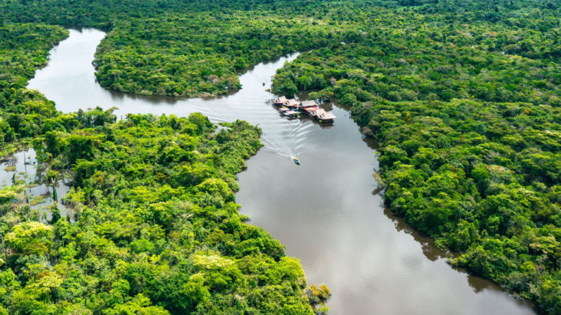 População deve adotar bons hábitos para o bem-estar do planeta (Imagem: Curioso.Photography | ShutterStock)