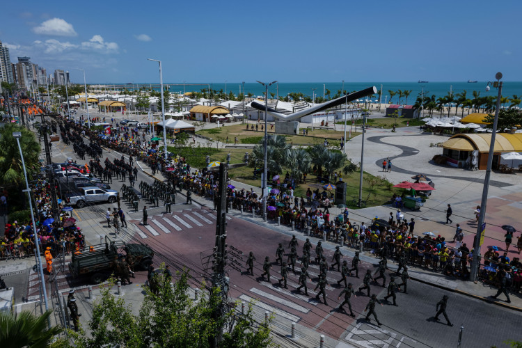 Desfile 7 de Setembro na Avenida Beira Mar, em Fortaleza