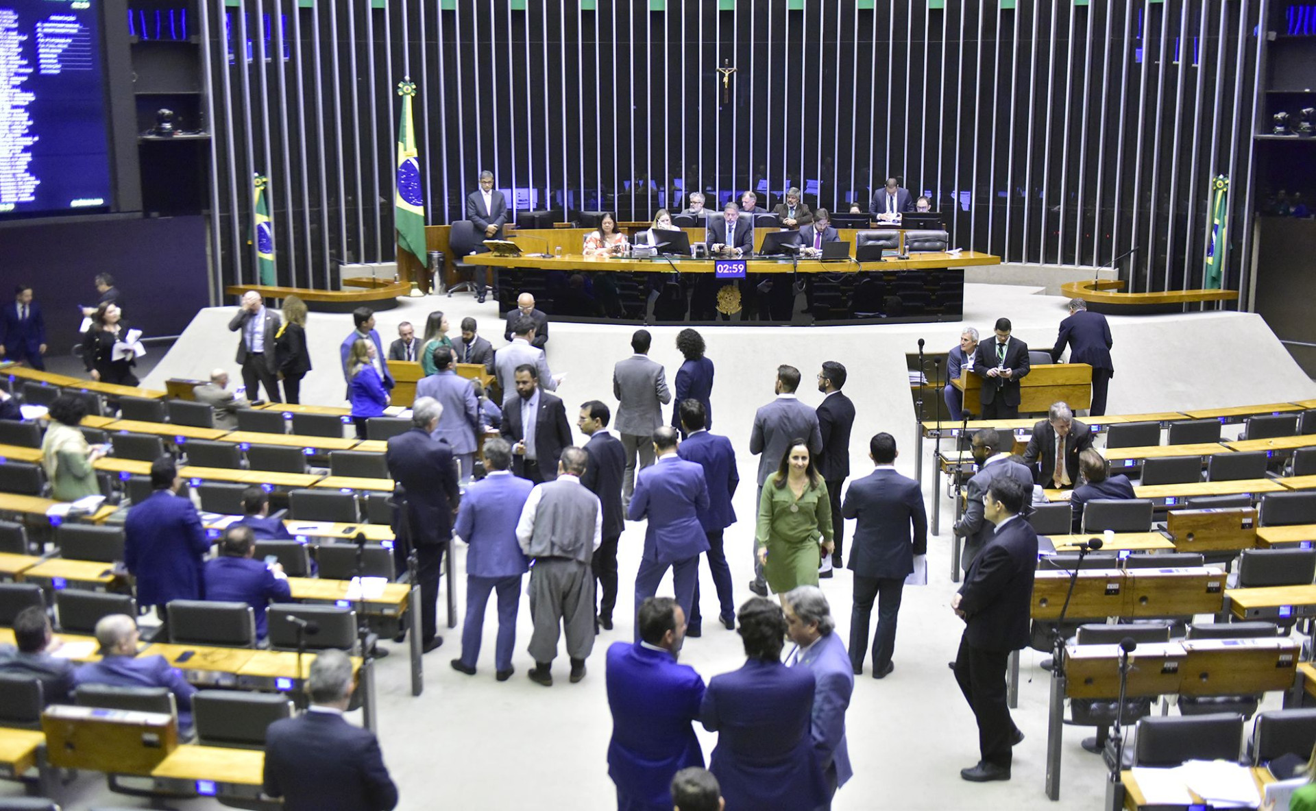 Medida provisória regulamenta apostas esportivas e prevê taxa de 18% —  Senado Notícias