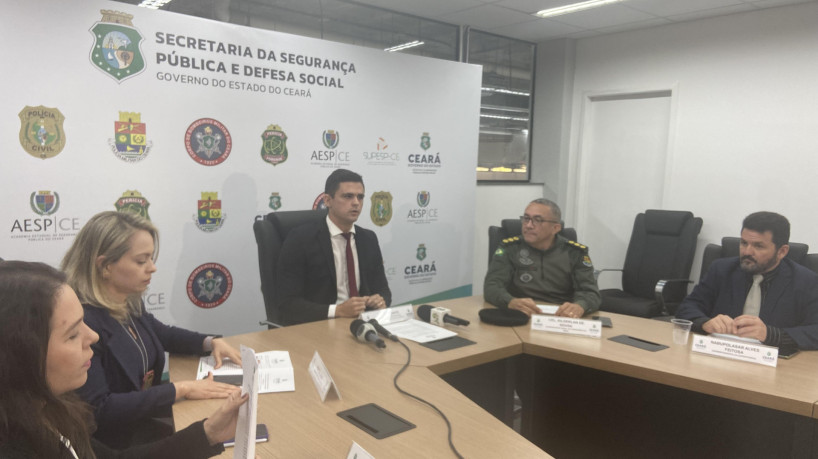 Coletiva ocorreu na sede do Centro Integrado de Segurança Pública (Cisp), em Fortaleza 