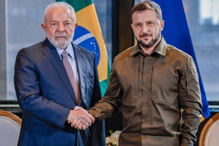 Lula, presidente do Brasil, e Volodymyr Zelensky, presidente da Ucrânia